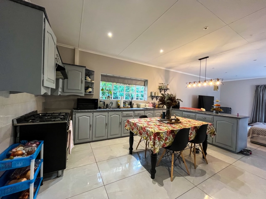 4 Bedroom Property for Sale in Vanes Estate Eastern Cape